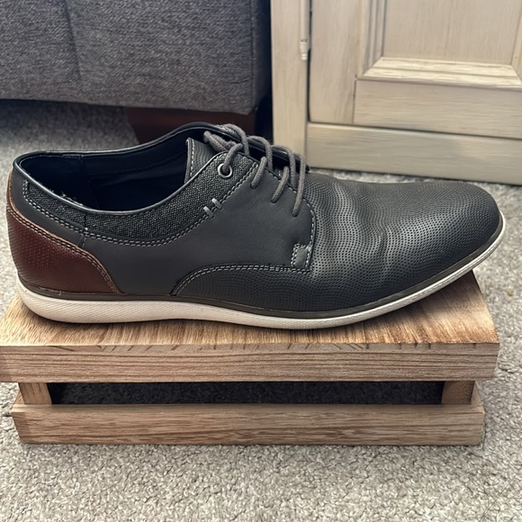 Two Tone Casual Dress Shoe- Ronan by R2 - Picture 2 of 7